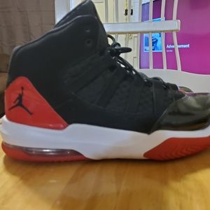 Jordan Max Aura Red/Black